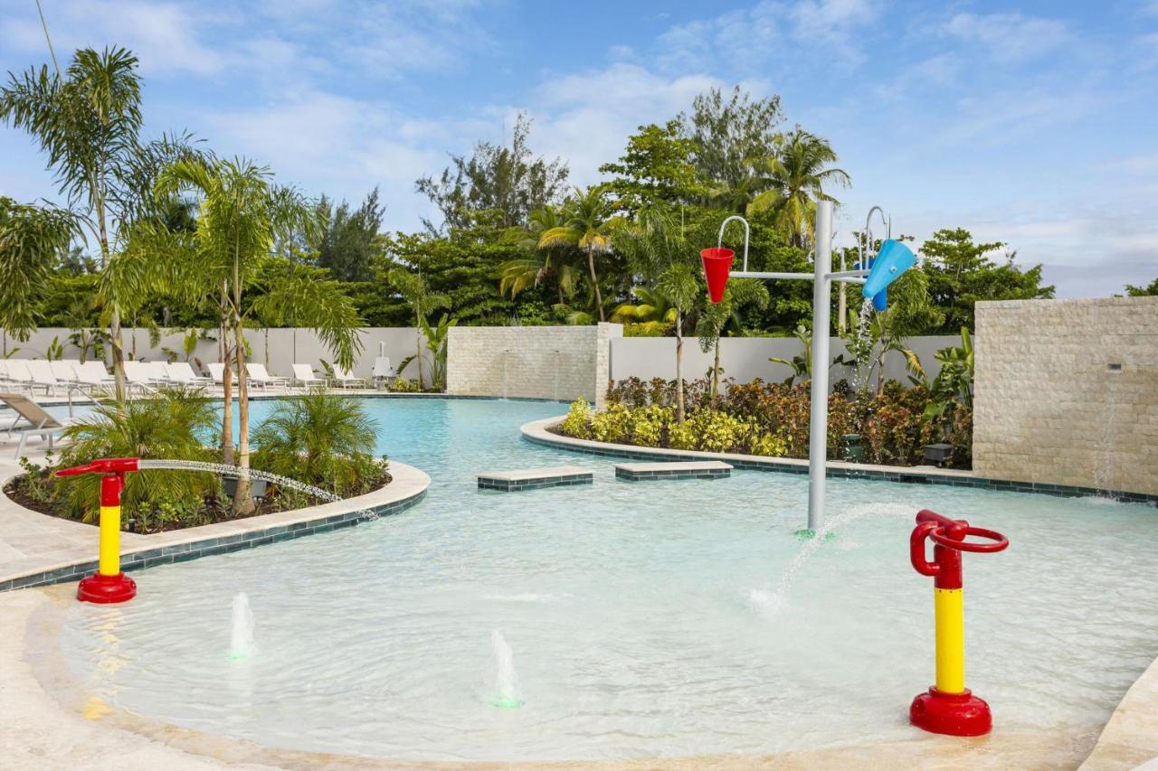 Fairfield By Marriott Luquillo Beach ภายนอก รูปภาพ